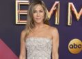 Jennifer Aniston soft launches Jim Curtis relationship in new photos - Celebrity News - Entertainment
