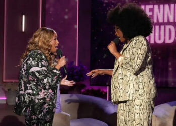 Chris Haston/Warner Bros.  Jennifer Holliday and Jennifer Hudson perform on 'The Jennifer Hudson Show'