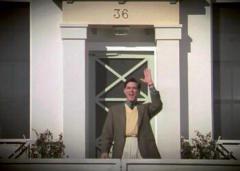 Jim Carrey’s Most Mind-Bending, Beloved Movie Is Now Streaming For Free