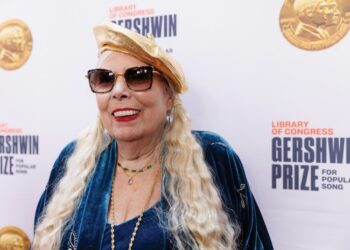 Joni Mitchell sings an ode to jazz music with new musical collection 