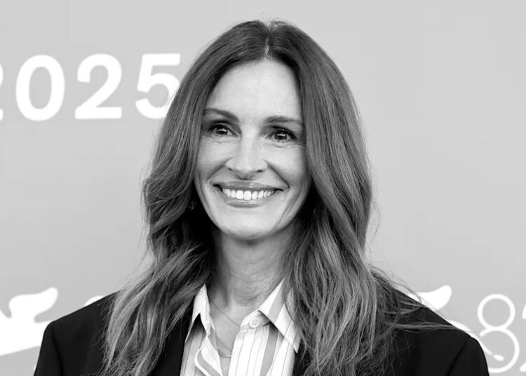 Julia Roberts attends the