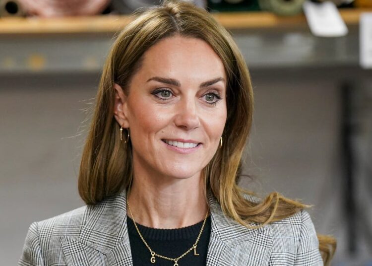 Kate Middleton Puts Her Hair Into a Bun With One Clever Trick—VIDEO
