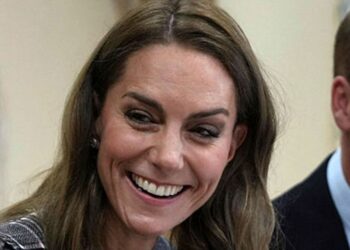 Kate Middleton goes back to brunette hair after backlash - Celebrity News - Entertainment