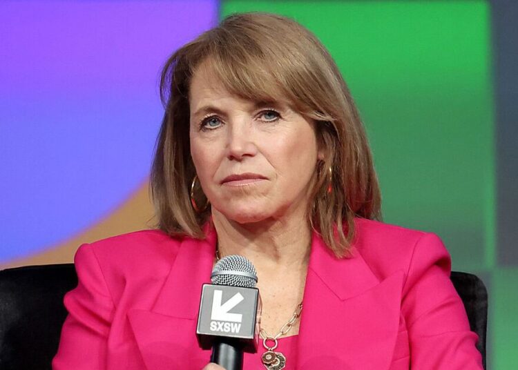 Katie Couric begs fans to go for cancer screenings - Celebrity News - Entertainment