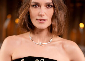 Keira Knightley at Le Grand Dîner du Louvre held at Musée du Louvre on March 04, 2025 in Paris, France.
