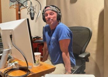 Kenny Chesney Brings Stories To Life With New Audiobook ‘Heart Life Music’