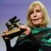 Kim Novak, 92, looks unrecognizable in rare public appearance - Celebrity News - Entertainment