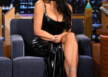 How Kris Jenner Tricked Kim Kardashian Into Going on a Blind Date