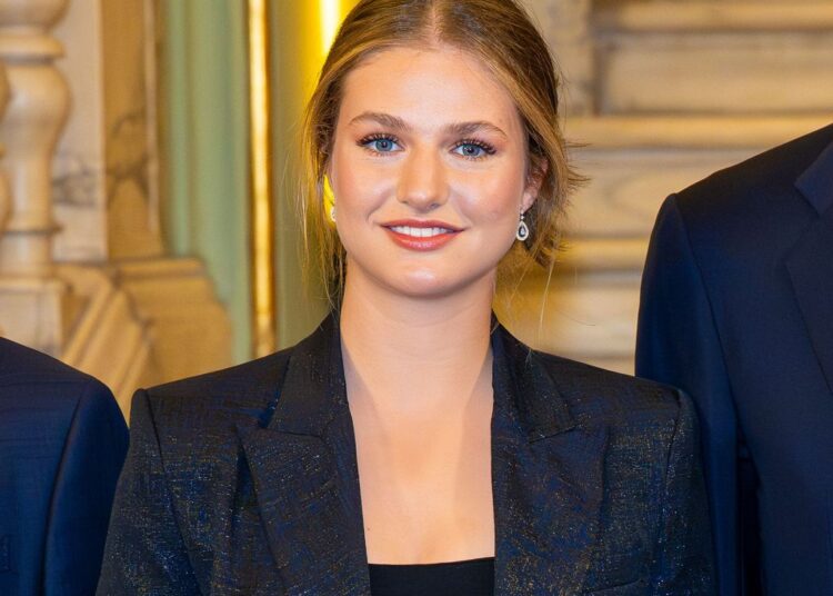 Princess Leonor wearing a suit and hair up