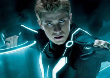 Garrett Hedlund in Tron: Legacy.