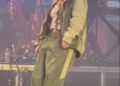 Lola Young collapsed and was 'carried off stage' by medical staff at the All Things Go Music Festival in New York on Saturday (pictured)