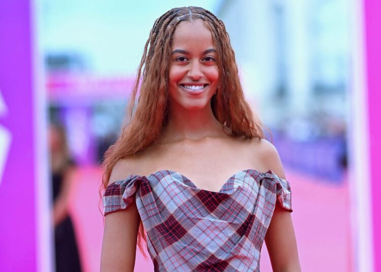 Malia Obama ‘Devotes’ A Lot of Time to ‘Partying and Socializing’ While Paving Her Way in Hollywood – Star Magazine