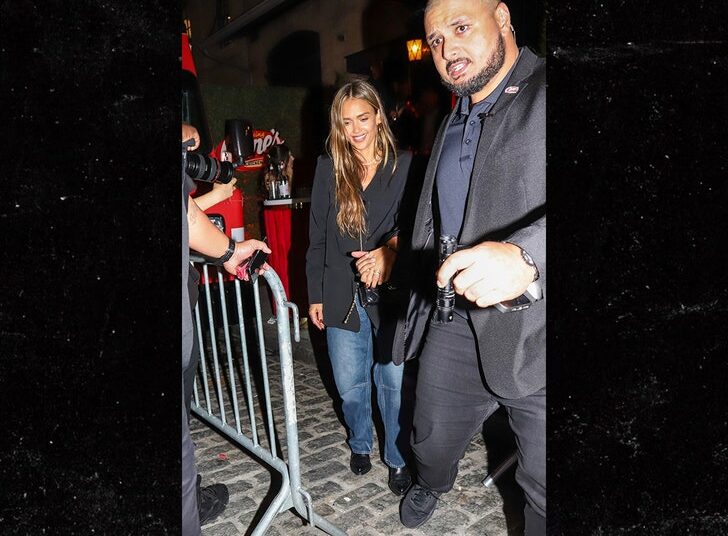 jessica alba bg 1