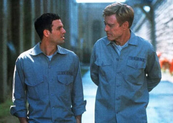 Elliott Marks/Dreamworks/Robert Lawrence Prod/Kobal/Shutterstock Mark Ruffalo and Robert Redford in 2001's The Last Castle