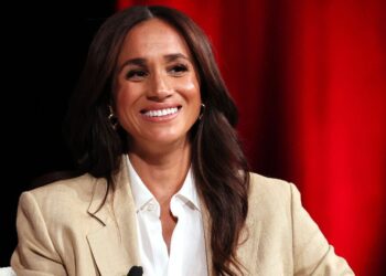 Meghan Markle defies critics as she's nominated for award - Celebrity News - Entertainment