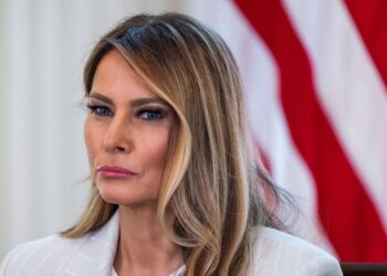 Melania Trump's appearance at AI task force meeting sparks frenzy - Celebrity News - Entertainment