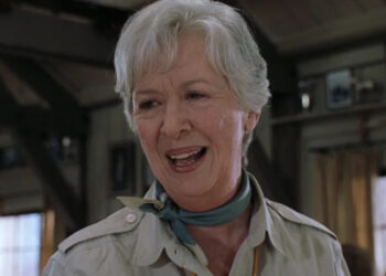 Marva Kulp Sr. (Polly Holliday) talks in The Parent Trap.