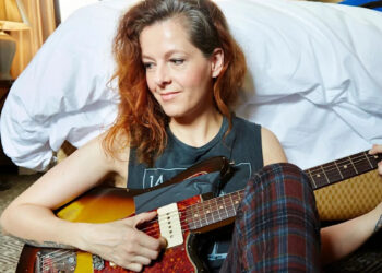 Neko Case wants fans to 'feel invited into' new 'Neon Grey Midnight Green' album