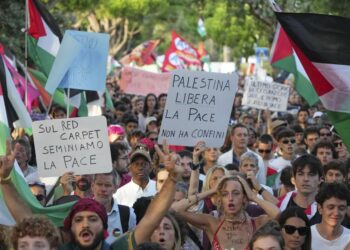 Pledge to boycott Israeli film institutions draws signatures of top Hollywood actors and directors | Celebrity News