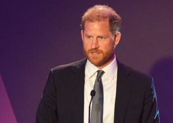 Prince Harry makes cryptic quip about 'challenging siblings' - Celebrity News - Entertainment