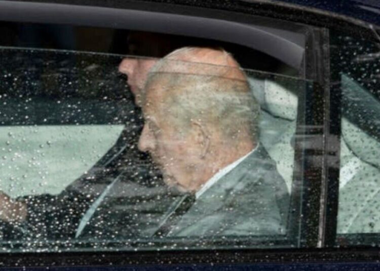 Prince Harry meets with King Charles for reunion after months of estrangement - Royals - News
