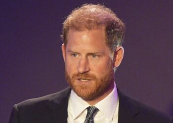Prince Harry 'serious' about mending his royal relationships - Celebrity News - Entertainment