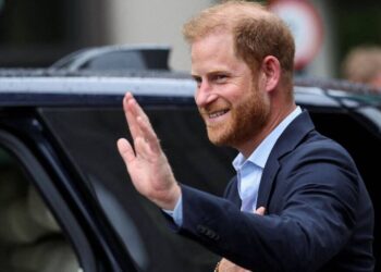 Prince Harry's UK move shows 'how much he wants to be in Royal Family' - Celebrity News - Entertainment