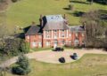 Prince William and Kate Middleton neighbors issue complaint - Royals - News