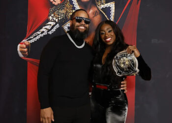 WWE Star Naomi Relinquishes Title Following Pregnancy Announcement