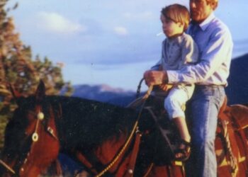 Robert Redfords Grandchildren Share Rare Photos of Him After His Death