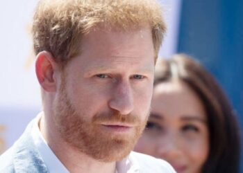 Royal Family LIVE: Prince Harry blow as 'crucial' staff member 'quits' | Royal | News