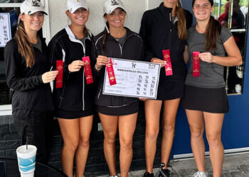 Royals, Greyhounds win rainy sectional titles