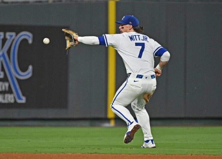 Royals SS Bobby Witt Jr. (back spasms) leaves game vs. Twins - Field Level Media - Professional sports content solutions