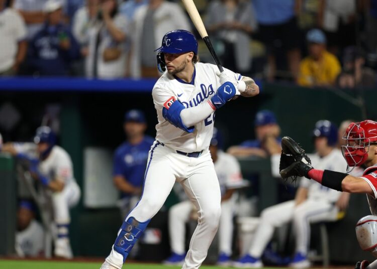 Royals storm back to win 4-3 against the Angels