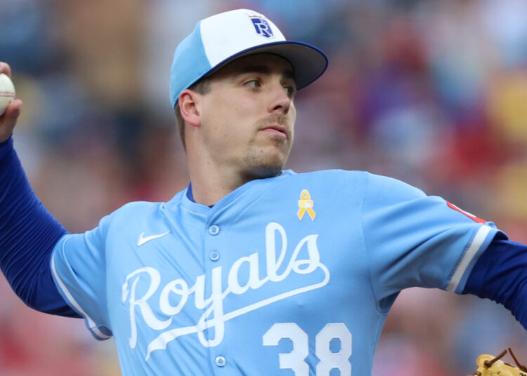 Royals to place starting pitcher on IL