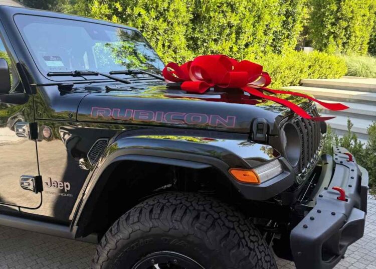 Sarah Michelle Gellar and Freddie Prinze Jr Gift Daughter a Fancy Car for 16th Birthday