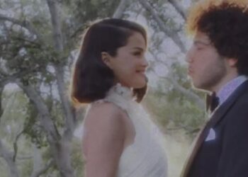 Selena Gomez and Benny Blanco Share Wedding Photos