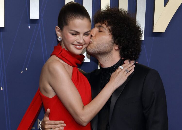 Selena Gomez and Benny Blanco make red carpet debut at Emmys 2025 – NBC New York