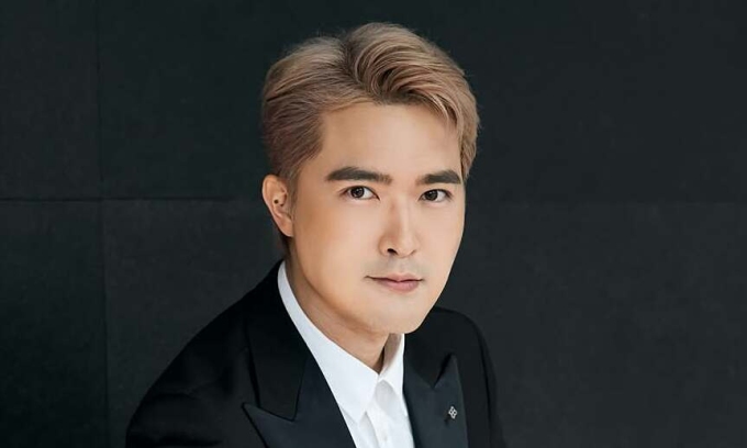 Singapore TV host Lee Teng spends nearly $80,000 on son's birth