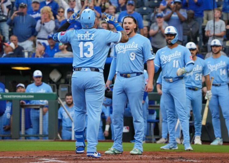 Surging Royals aim for sweep against tumbling Twins - Field Level Media - Professional sports content solutions
