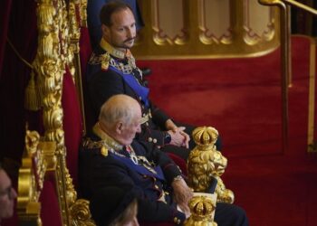 Talks underway with 'rebel royals'