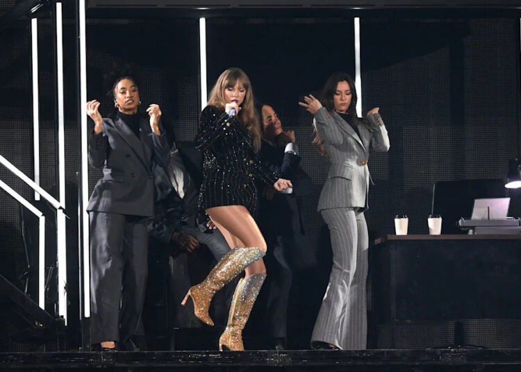 Taylor Swift singing at Eras Tour