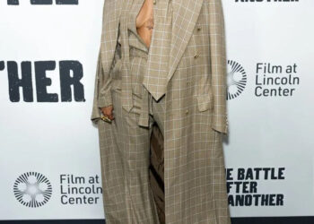 Teyana Taylor Wore Helen Anthony To The 'One Battle After Another' New York Screening, Teyana Taylor, Helen Anthony Spring 2025, One Battle After Another New York Screening, brown jumpsuit, checked coat