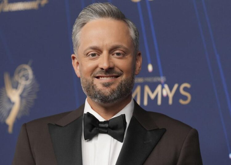 The Latest: The Emmy Awards honor the best in television | Ap-entertainment