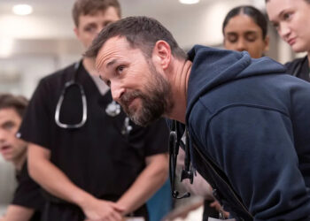 Noah Wyle tends to an ER patient in Max's "The Pitt."