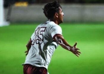 Velazquez-Lopez Goal Leads Gamecocks Past Royals – University of South Carolina Athletics