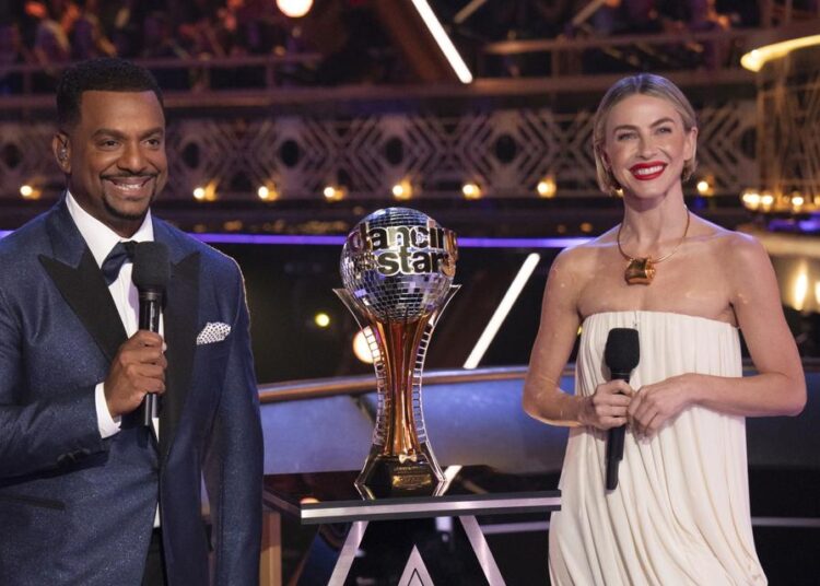 ALFONSO RIBEIRO, JULIANNE HOUGH