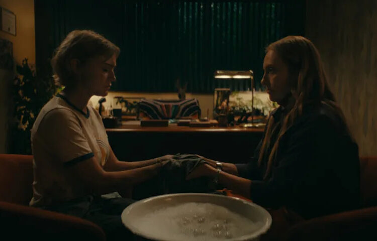 Alyvia Alyn Lind as Leila and Toni Collette as Evelyn Wade in episode 104 of Wayward