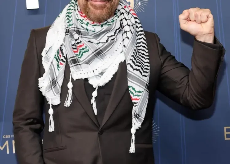 Wrapped in keffiyeh, Javier Bardem says he cannot ‘work with someone that justifies or supports genocide’ at the Emmys - Celebrity