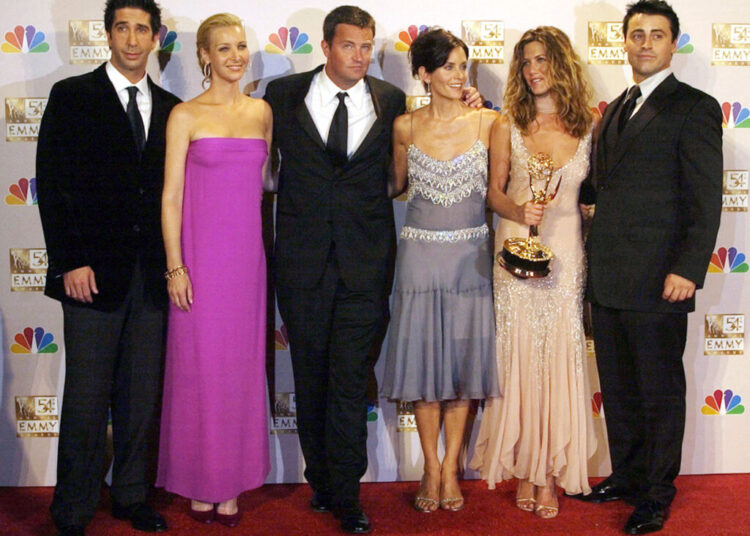 ‘Friends’ Caused This Beloved ’90s Series to Be Canceled After Just 1 Season, Actress Claims – Star Magazine
